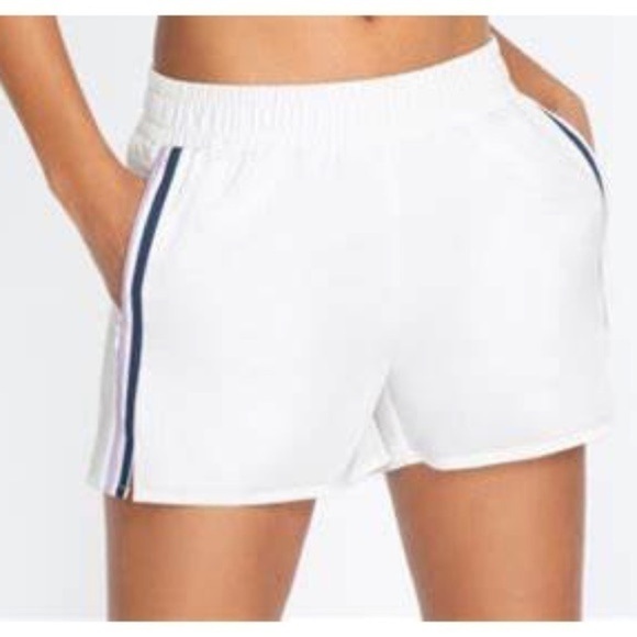 CALME Johnny Was Elements Hike Shorts White Medium NWT - Picture 1 of 5